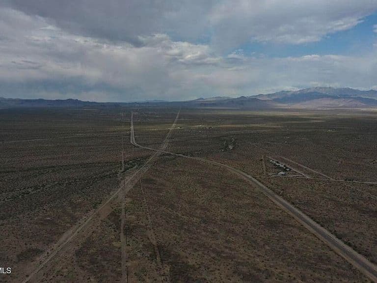 6600 W Oatman Highway photo 4