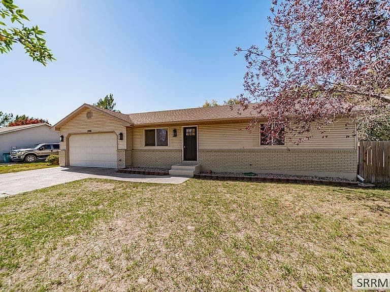 2901 Bliss Dr photo 4