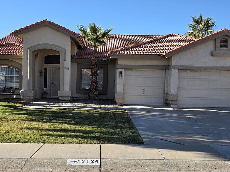 3124 N MEADOW Drive photo 1