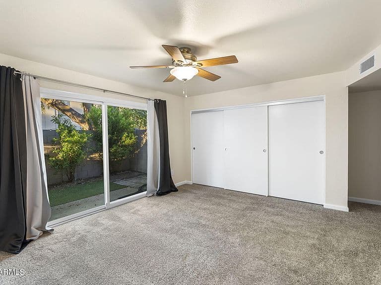 606 E COLGATE Drive photo 4
