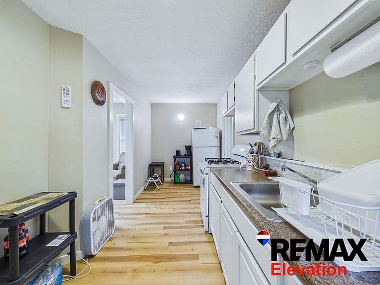 246 N Hamilton photo 5