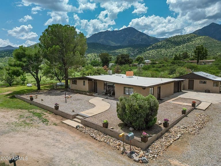 8056 S VATO Lane photo 3