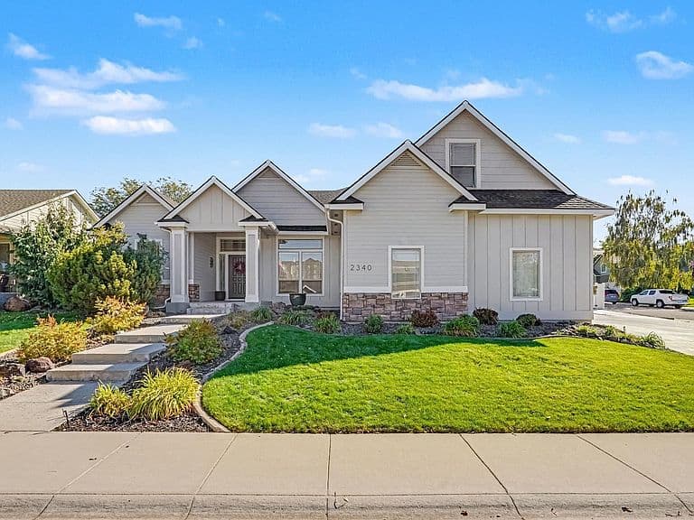2340 S Alaska Way photo 2