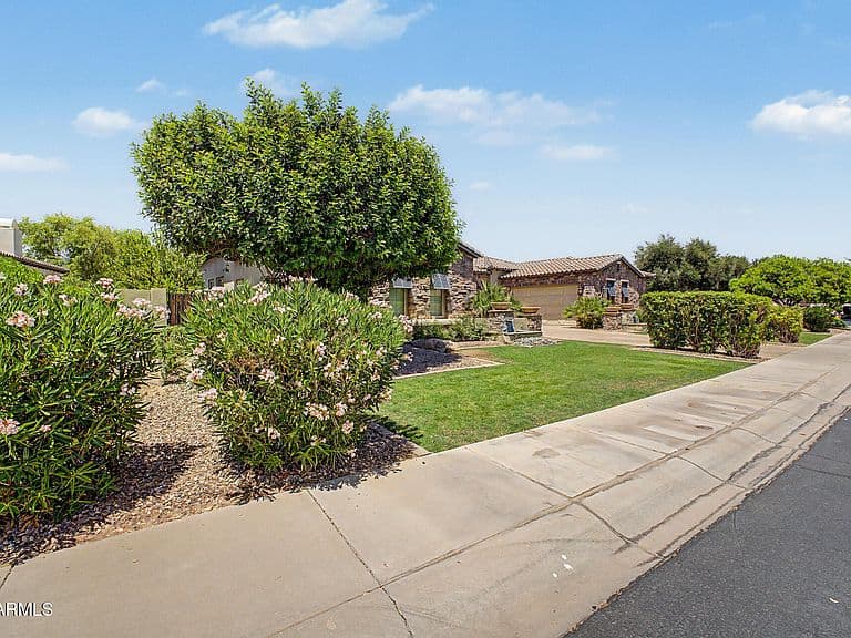 3354 E BIRCHWOOD Place photo 3