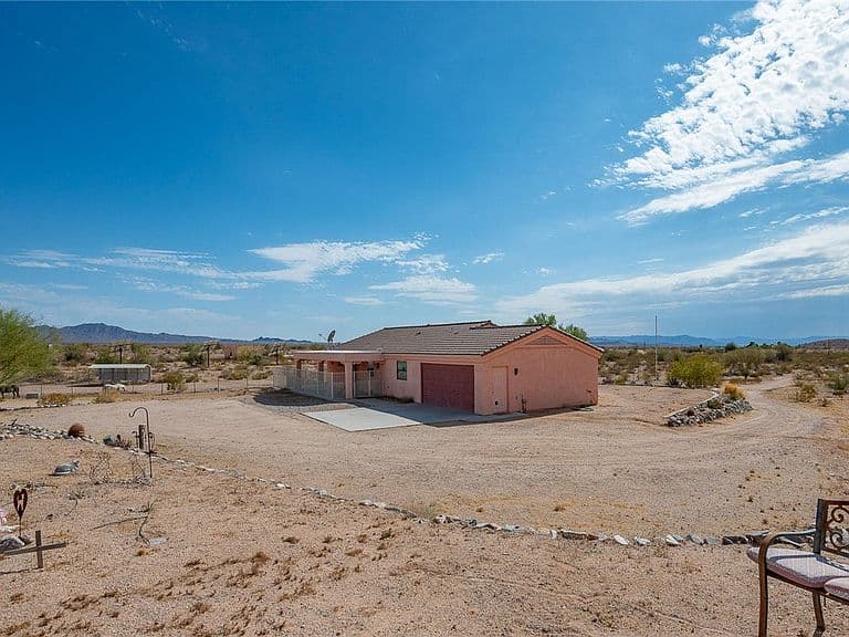 16876 S Lawton Road photo 3