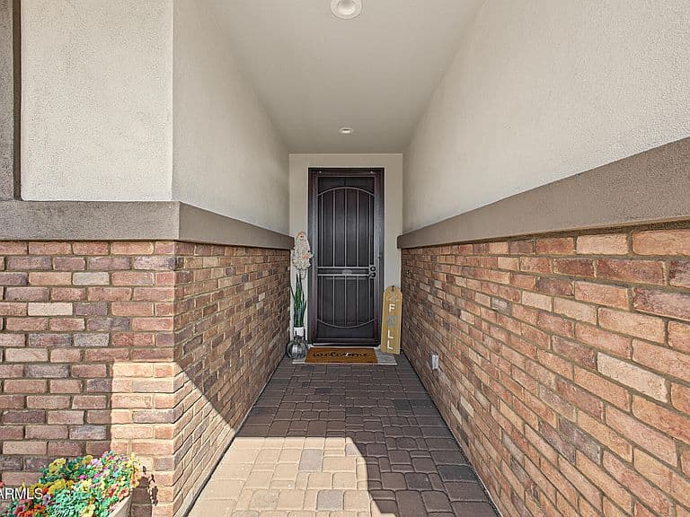 20090 W MONTECITO Avenue photo 4