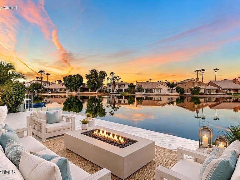 521 S MARINA Drive photo 3