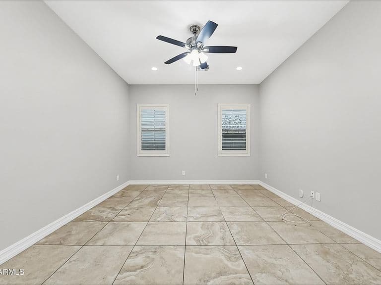 2913 E EBONY Drive photo 3