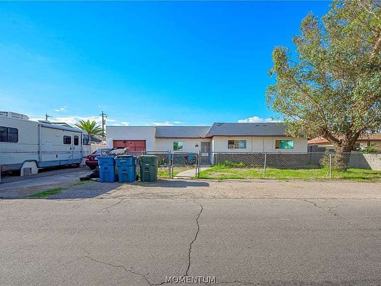 882 La Jolla Drive photo 3