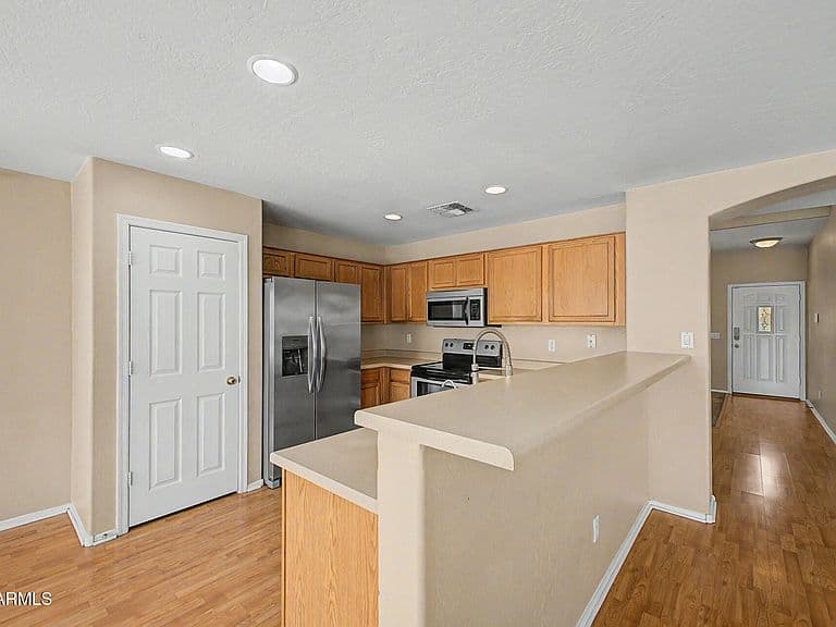 24173 W LASSO Lane photo 4