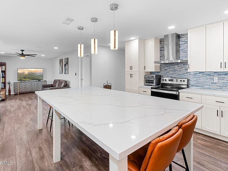4753 W LUPINE Avenue photo 1