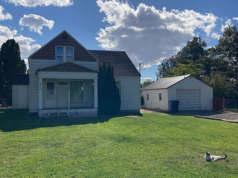 2213 County Rd E photo 2