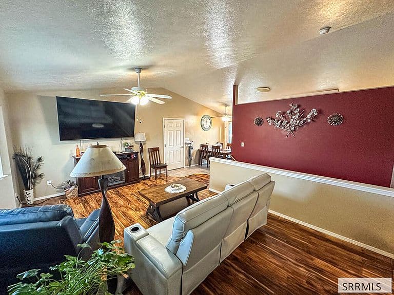 3656 E Vision Dr photo 5