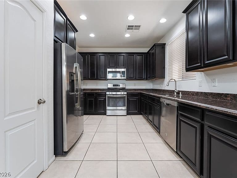 9353 Pink Stargazer Ave photo 4