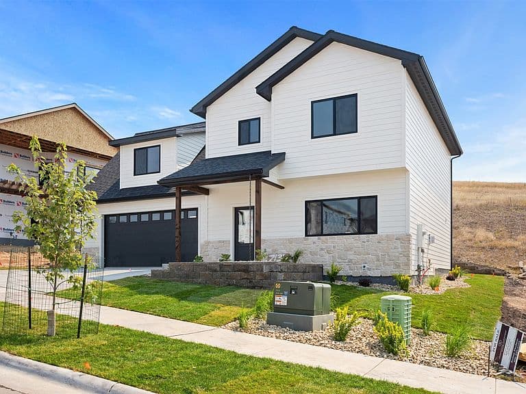 7134 Helenka Rose Dr photo 3