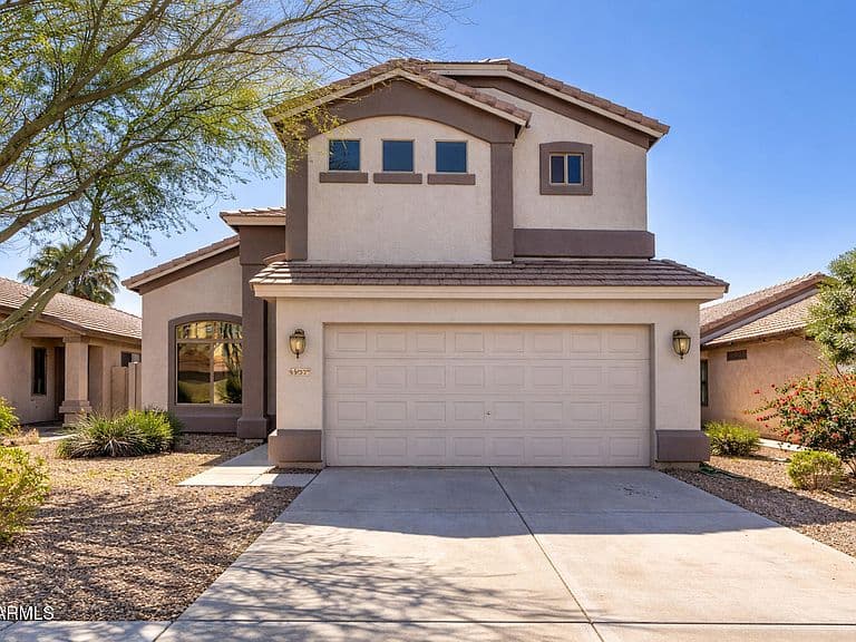 45677 W WINDMILL Drive photo 1