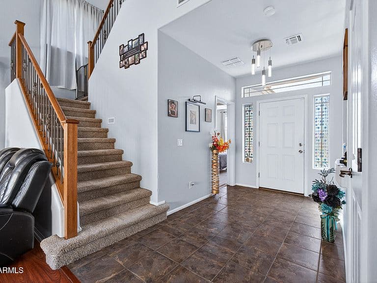 20621 N JONES Drive photo 5