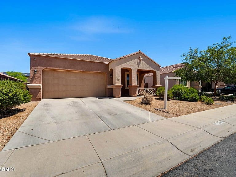 23844 W PARKWAY Drive photo 1