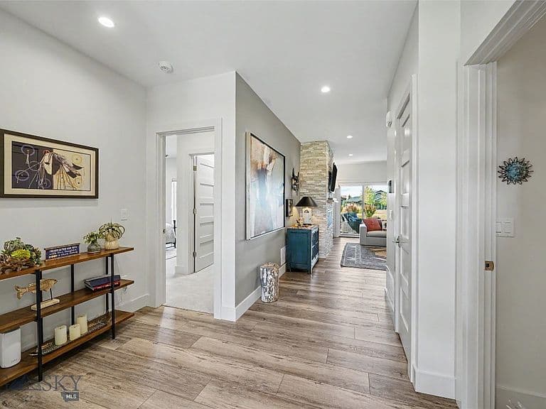 23 Wickwire Way photo 4