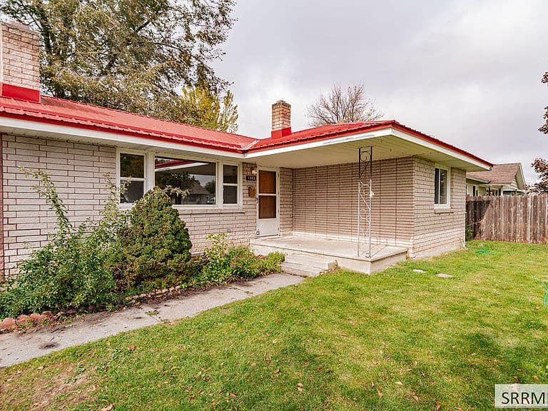 1300 Bower Dr photo 5
