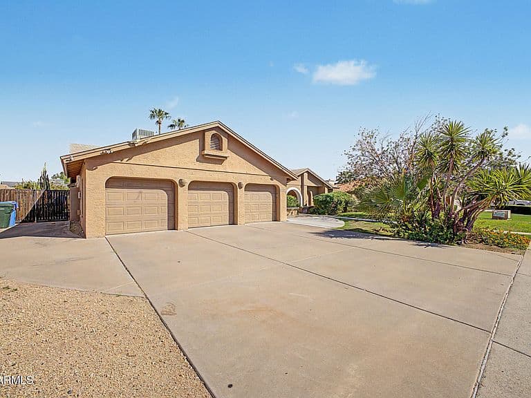 15217 N 60TH Street photo 3