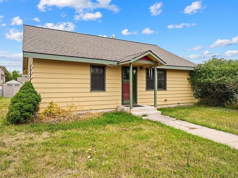 2435 Dixon Ave photo 1