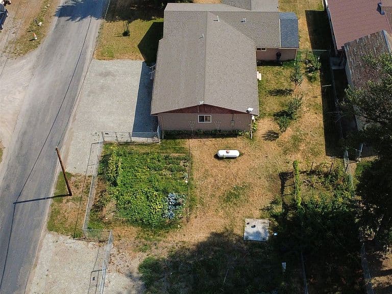 22 Conifer Rd photo 4