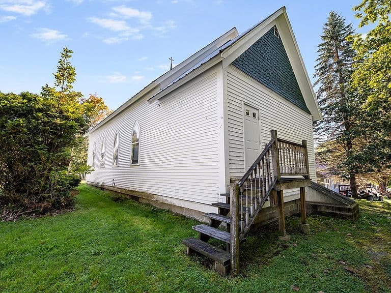 70 South Lunenburg Road photo 5