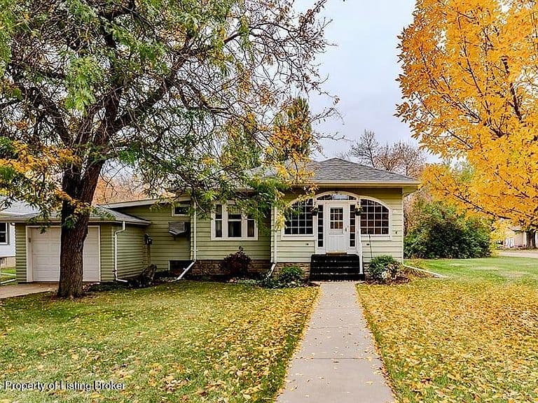 211 Ertel Ave photo 1