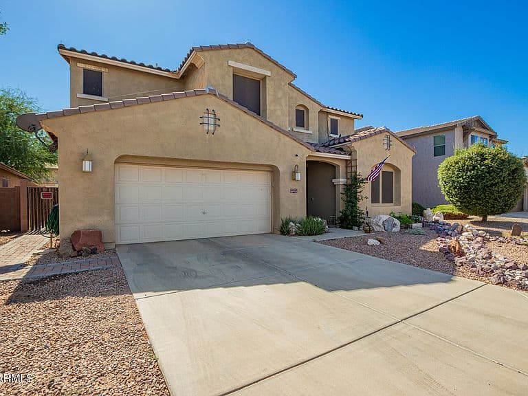 40967 W Bedford Dr photo 2