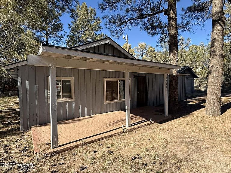 2058 Pinehaven Ln photo 2