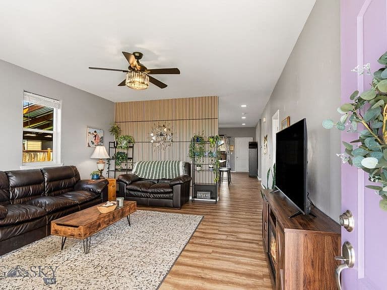 195 Centennial Village Dr photo 4