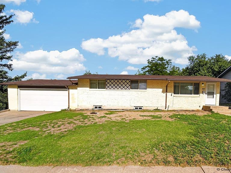 4902 Nimmo Dr photo 1