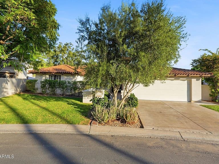 3187 E BERRIDGE Lane photo 3
