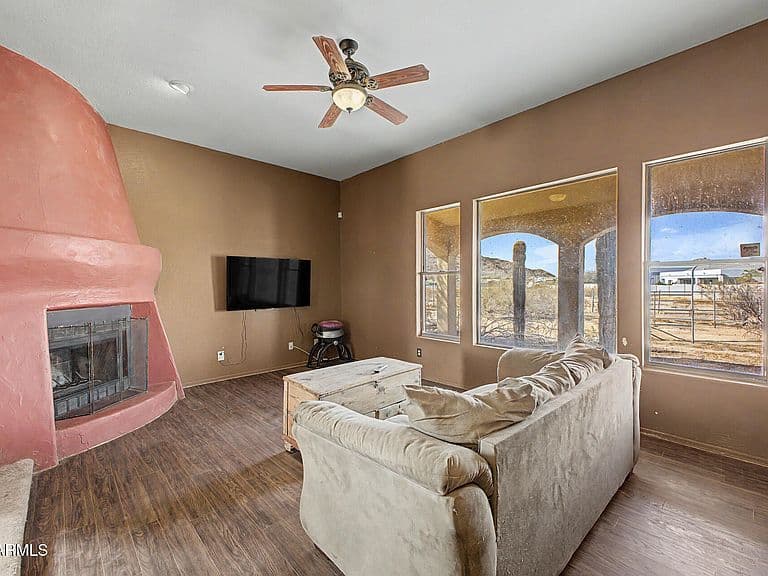 1418 W VIRGIL Drive photo 4