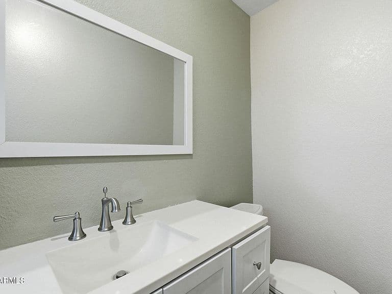 1205 E ONTARIO Court photo 5
