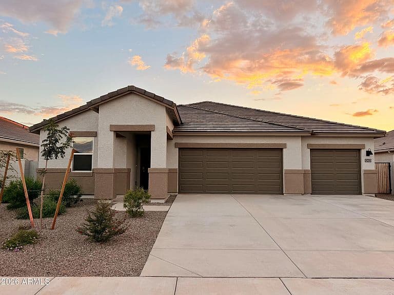 12425 E AGAVE Lane photo 1