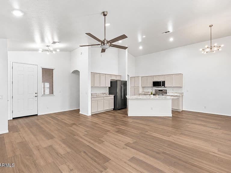 4224 E CHERRY HILLS Drive photo 4