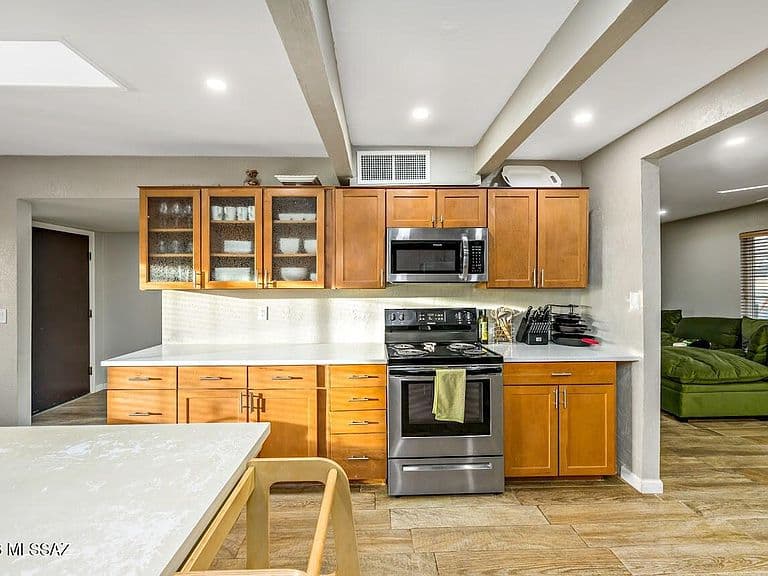 2191 S Sunburst Dr photo 5