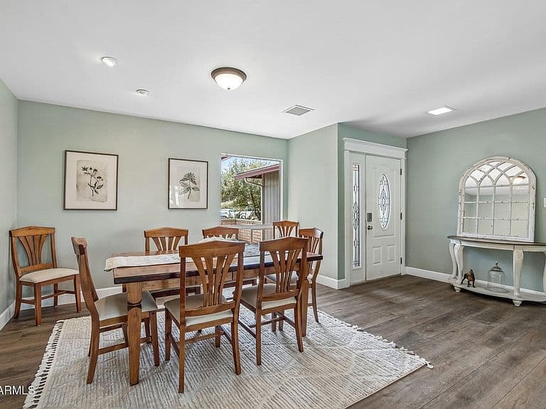 5022 W HARMONT Drive photo 3