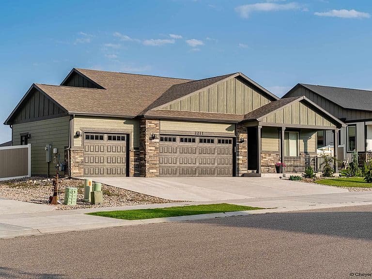 2211 Ledoux Dr photo 2