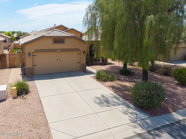 45113 W WINDROSE Drive photo 3