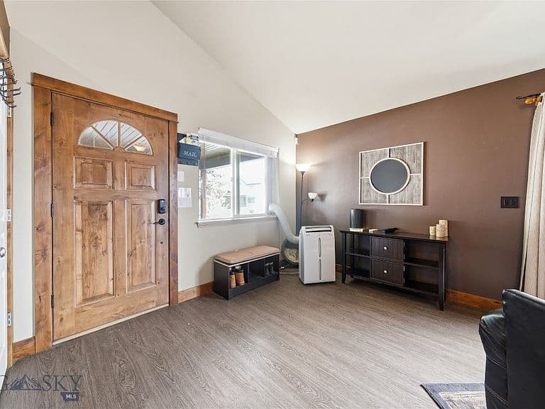 1283 N River Rock Dr photo 3