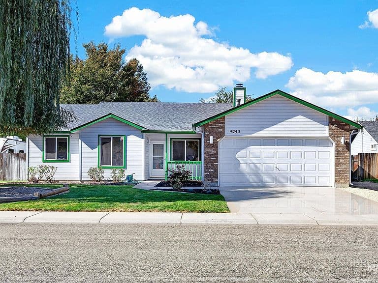 4245 S Falconrest Way photo 1