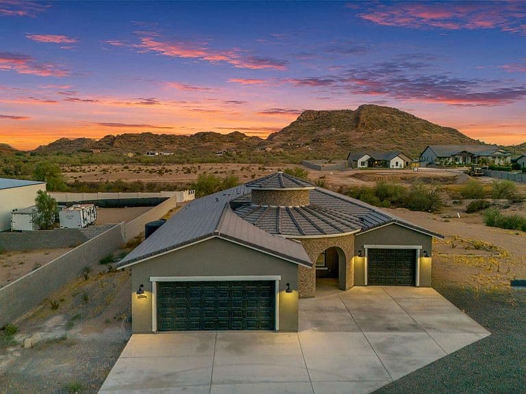 27482 N FREEDOM Street photo 1