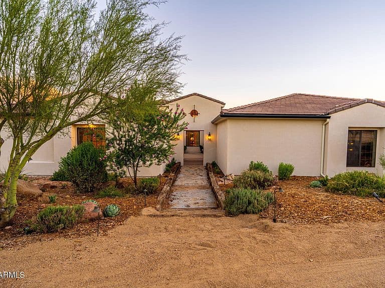 315 E SABROSA Drive photo 5