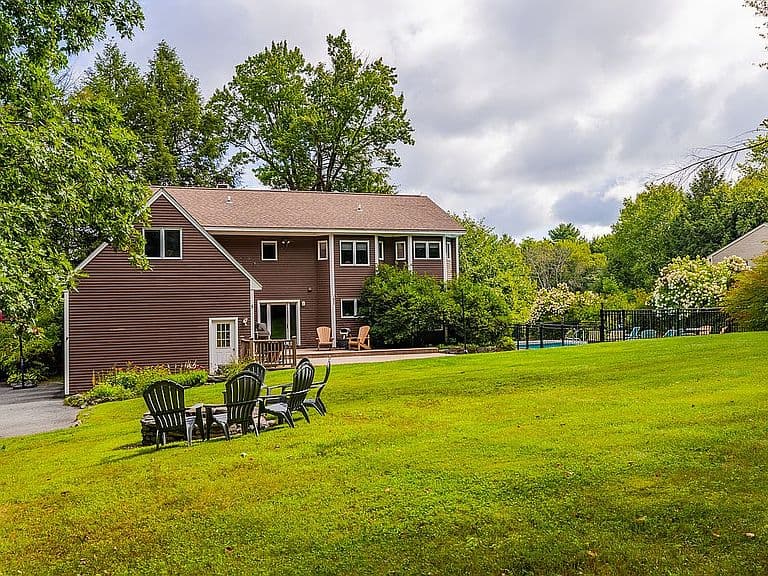 8 Wellington Cir photo 5
