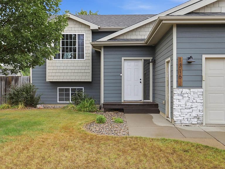 1316 W Creekside Dr photo 2