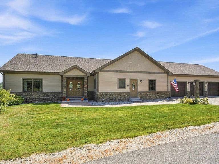 116 Greystone Lane photo 4