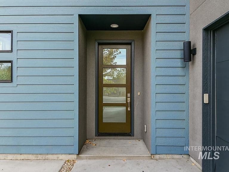 4314 W Clark St photo 2